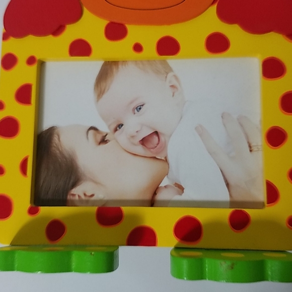 Hippo multi-colored 5 x 7 kids picture frame - Picture 3 of 8